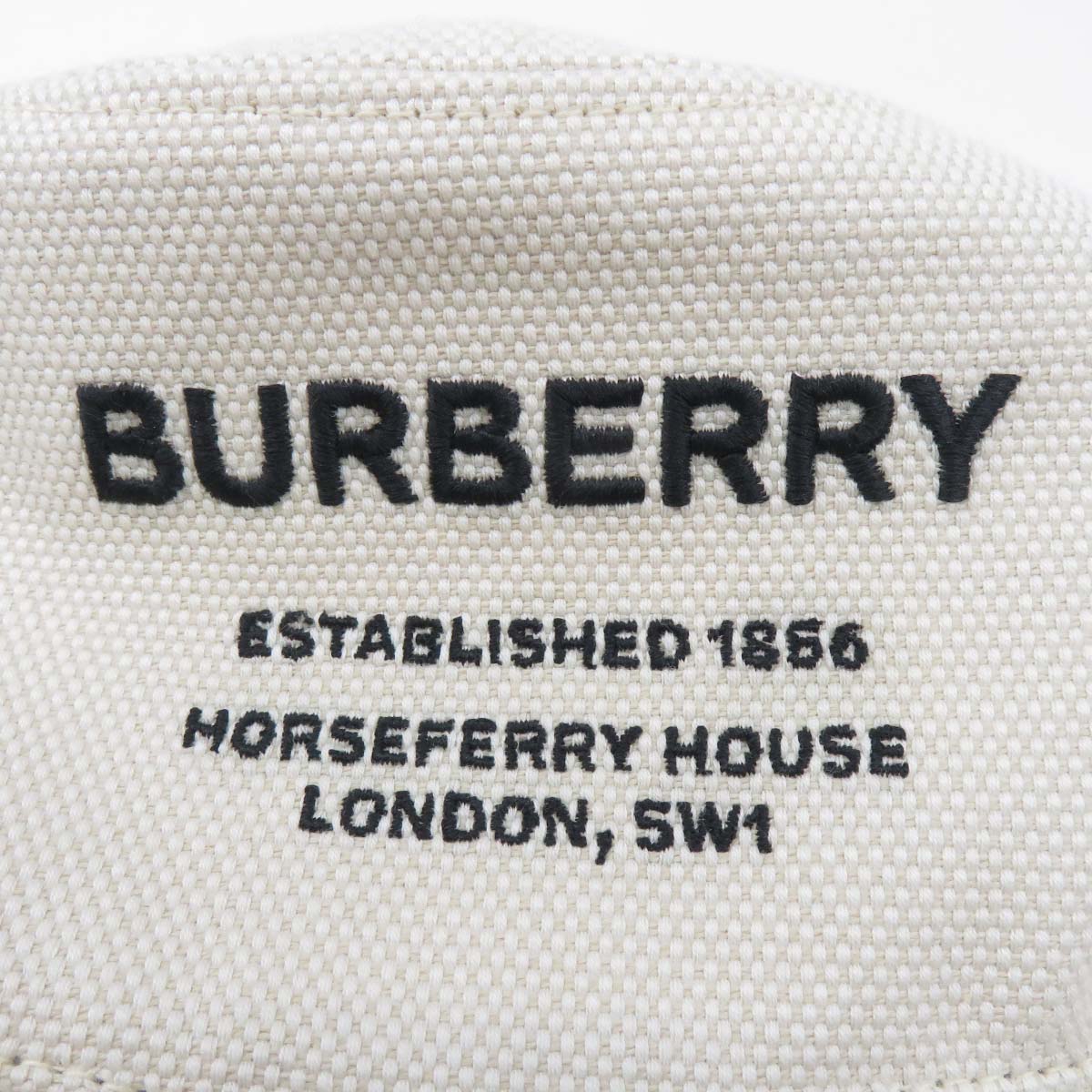 Burberry Logo Embroidery Bucket Hat 8057401