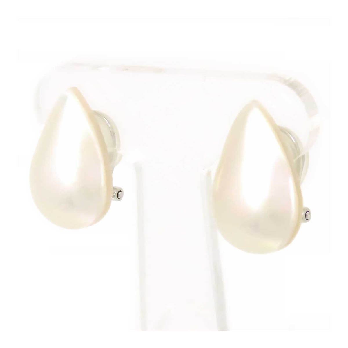 Tasaki K18WG Mabe Pearl Teardrop Earrings