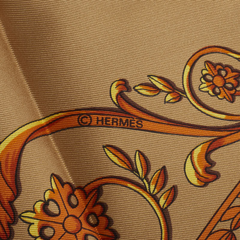 Hermes Silk Scarf LA PROMENADE DE LONGCHAMPS in Very Good Condition