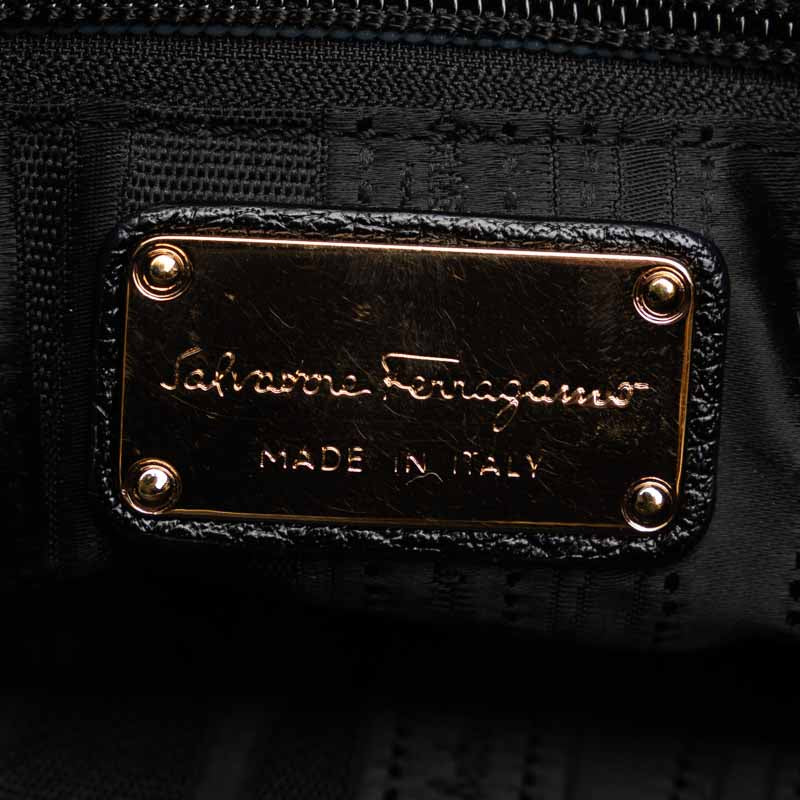 Salvatore Ferragamo Gancini Chain Leather Handbag AU-21 B992