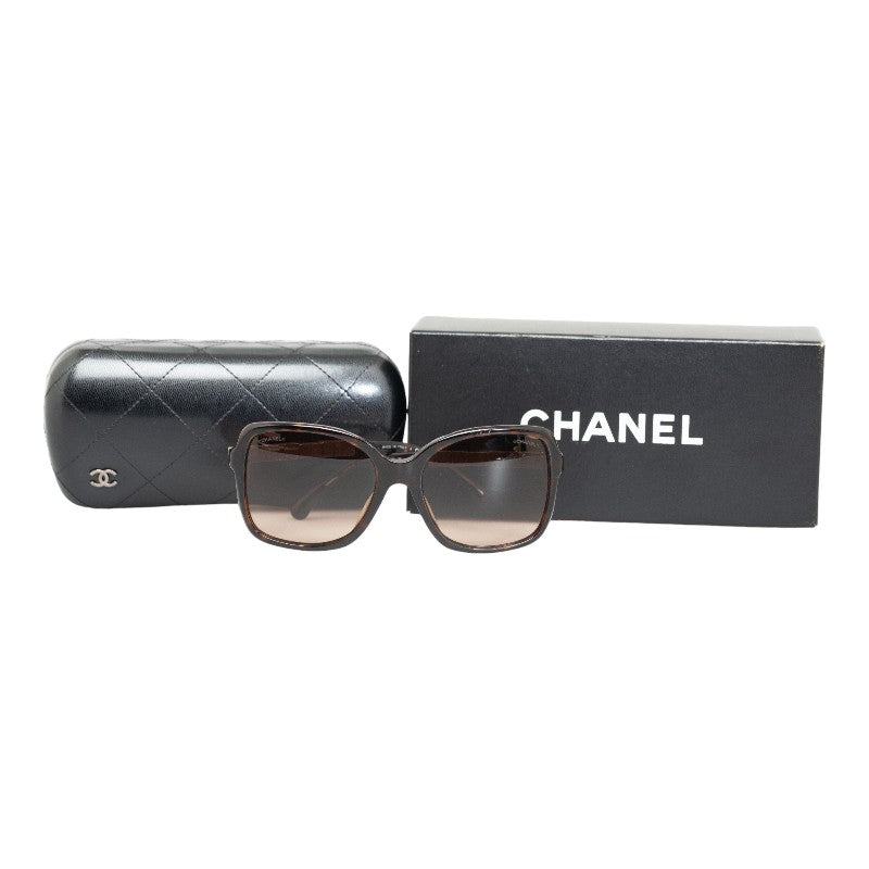 Chanel Brown Plastic Bijou Sunglasses in Very Good Condition