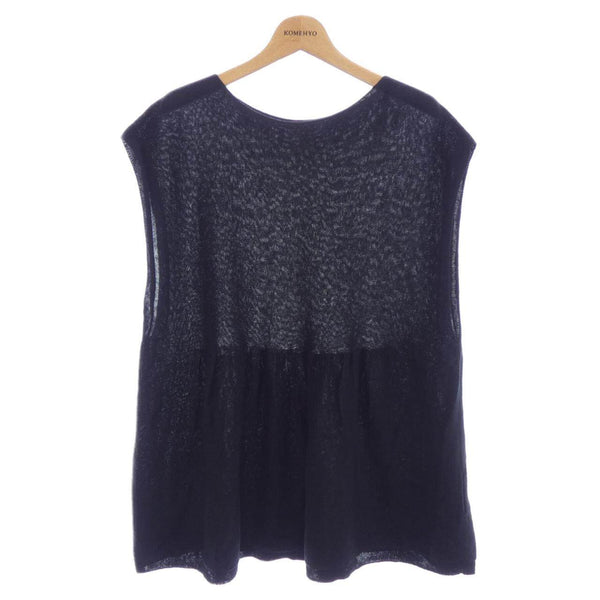 Spick and Span Top