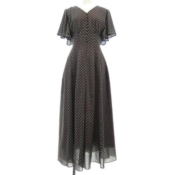 Apuweiser-riche Dress