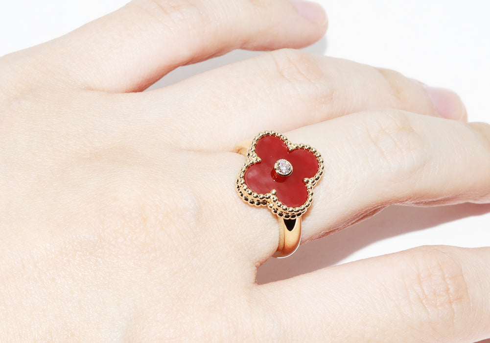 Van Cleef & Arpels K18YG Carnelian Ring