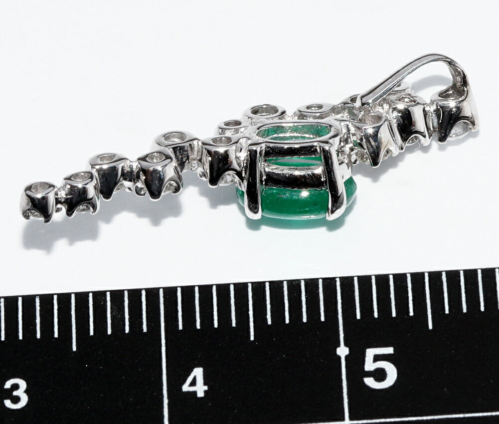 K18WG Emerald Diamond Pendant Top