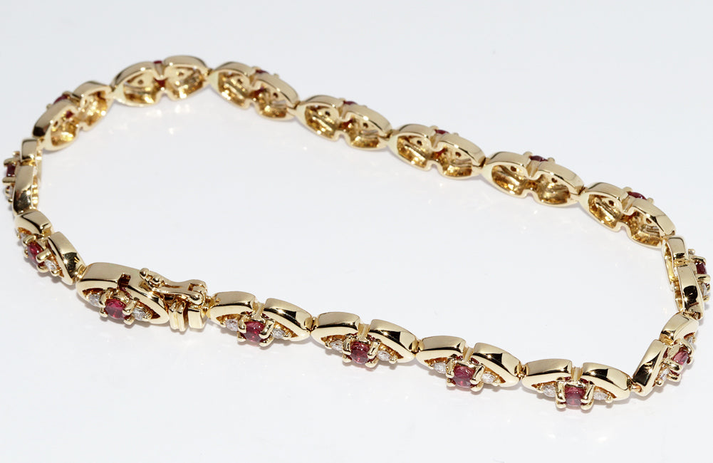 K18YG Ruby 1.57ct Diamond 0.62ct Bracelet