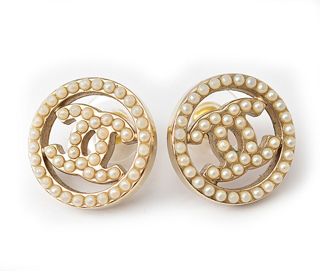 Chanel Circle Motif Logo Pearl Gold Earrings in Great Condition