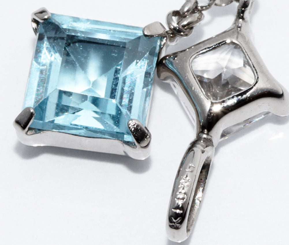 K10WG Blue Topaz White Topaz Pendant Top in Great Condition