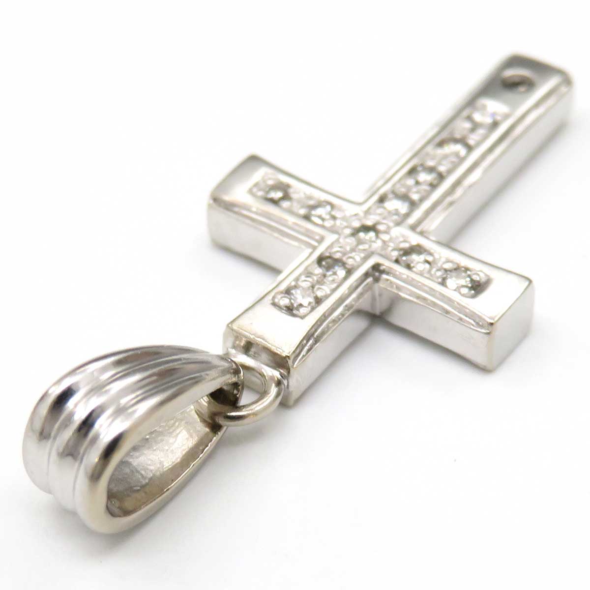 K18WG Diamond Cross Pendant Top