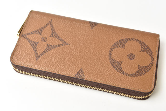 Louis Vuitton Zippy Wallet Monogram Giant Reverse M67687