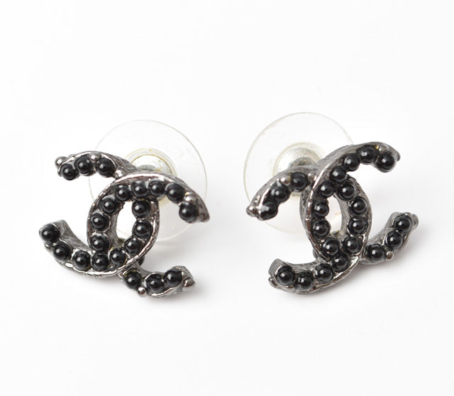 Chanel CC Mark Pearl Motif Earrings Black/Chrome Silver in Excellent Condition