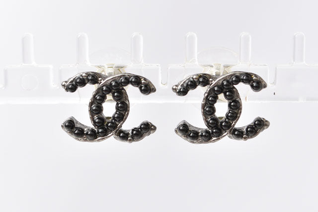 Chanel CC Mark Pearl Motif Earrings Black/Chrome Silver