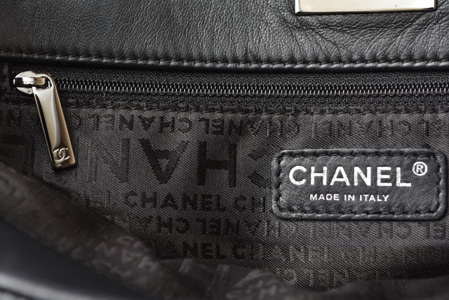 Chanel Patent Leather Tote Bag Vintage Quilted Black in Great Condition