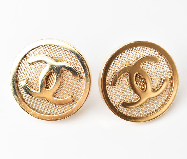 Chanel Circle Motif Logo/CC Gold Metal Earrings in Great Condition