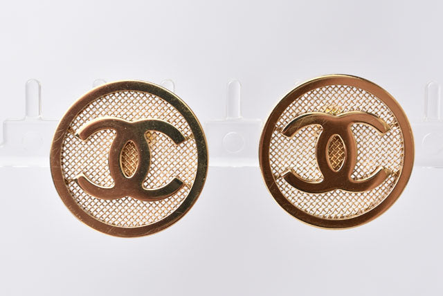 Chanel Circle Motif Logo/CC Gold Metal Earrings