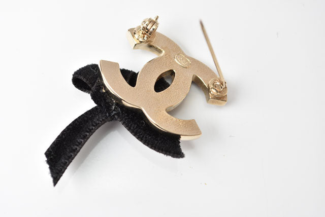 Chanel Brooch Coco Mark Ribbon Motif Gold/Black