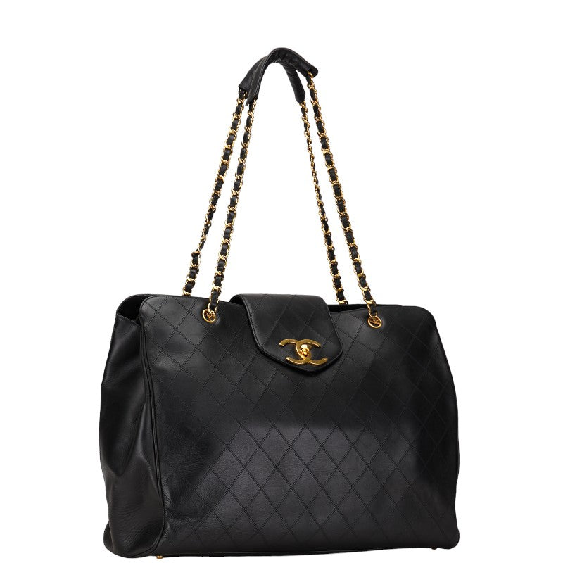 Chanel Quilted Leather Chain Tote Bag Leather Tote Bag in Good condition