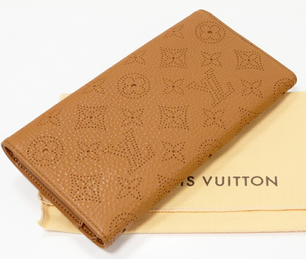 Louis Vuitton Mahina Wallet M58138