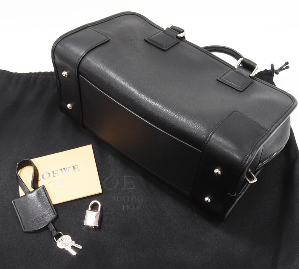 Loewe Calfskin Amazona 28 Handbag Black in Pristine Condition