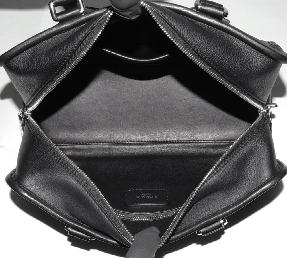 Loewe Calfskin Amazona 28 Handbag Black in Pristine Condition