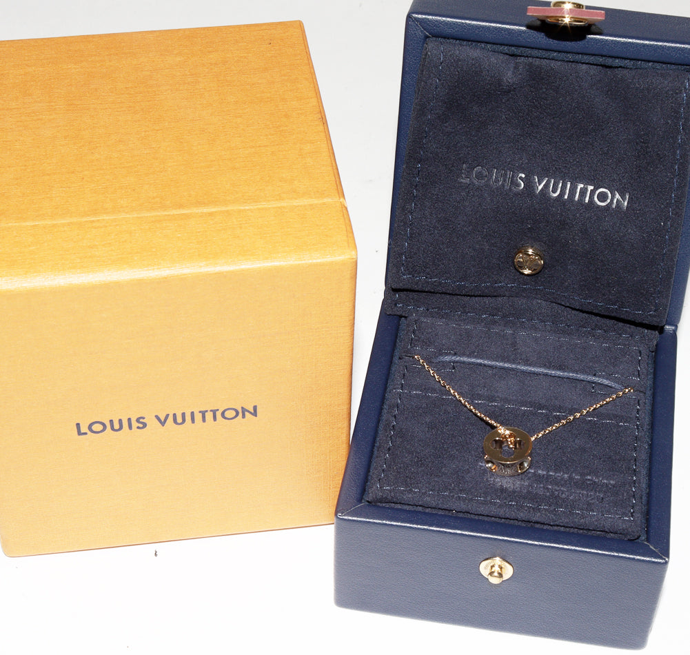 Louis Vuitton K18YG Pendant Necklace Q93969 in Great Condition