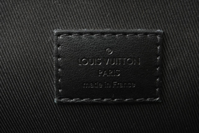 Louis Vuitton Christopher Messenger Bag M58476 Black Taurillon Leather in Pristine Condition