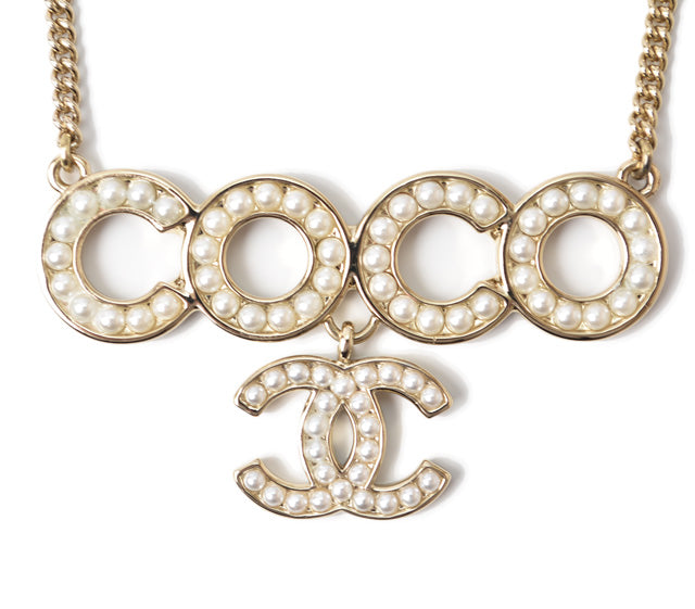 Chanel Necklace/Pendant Coco Mark CC Pearl Motif Gold/White in Great Condition