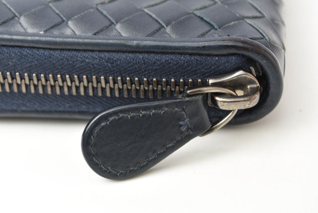 Bottega Veneta Leather Long Wallet Round Zipper Intrecciato