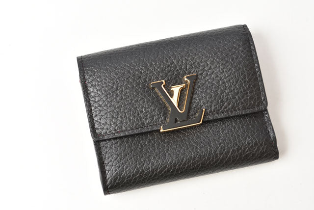 Louis Vuitton Tri-Fold Wallet Portefeuille Capucines XS M68587 in Excellent Condition