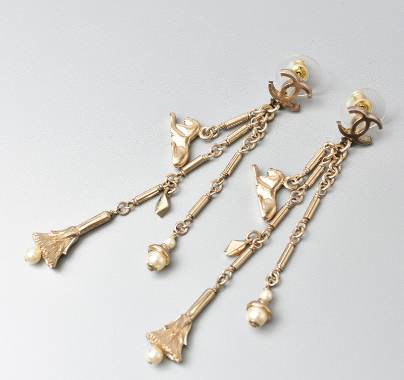 Chanel Swing Earrings Sphinx Dress Pearl Motif Gold