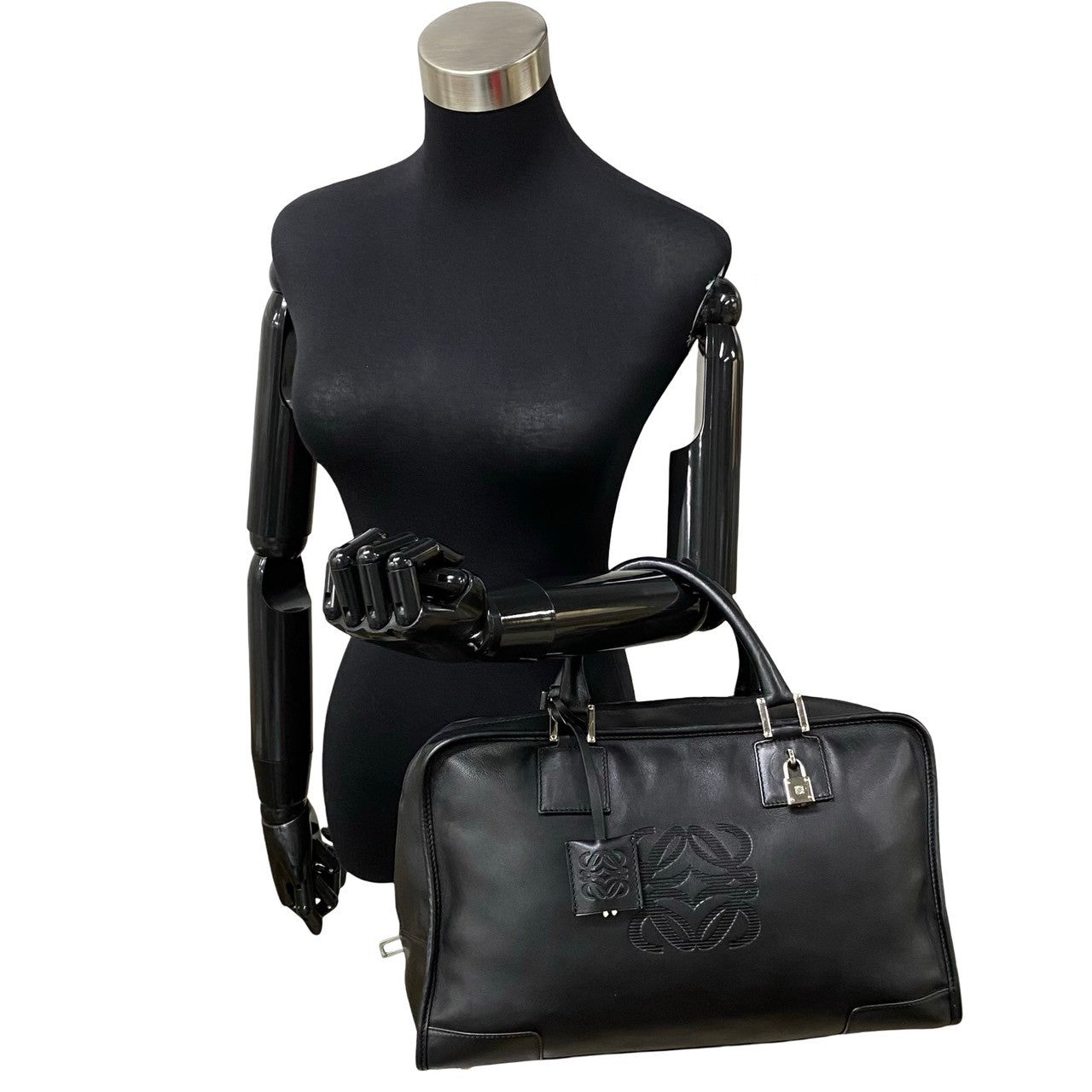 Loewe Amazona 36 Leather Handbag 无法识别 in Good condition