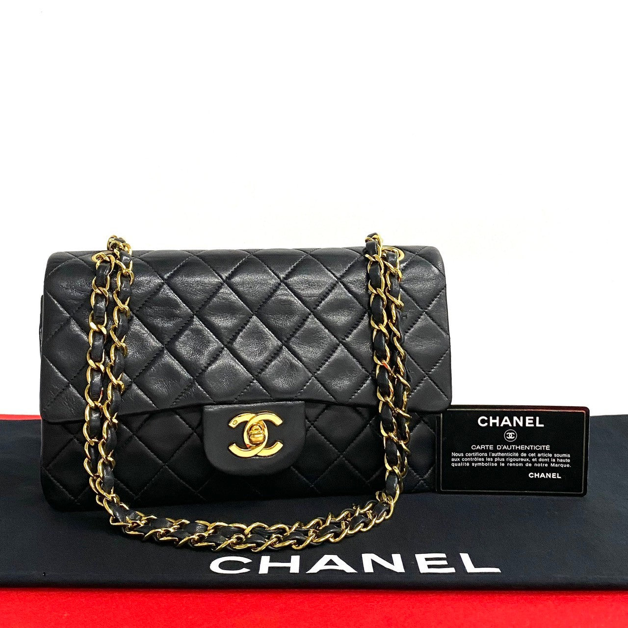 Chanel Matelasse Double Flap Leather Shoulder Bag 无法识别 in Good condition