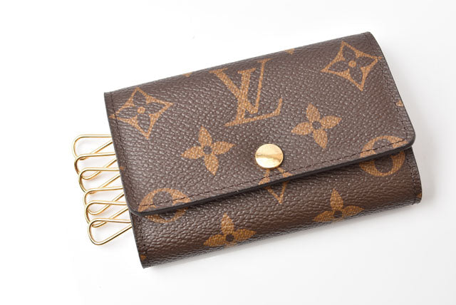 Louis Vuitton Monogram Canvas Key Case M62630 in Pristine Condition