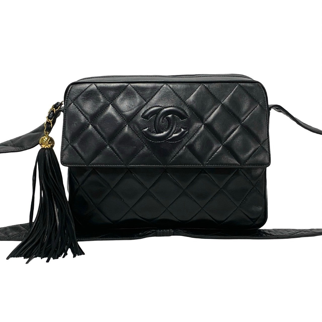 Chanel CC Matelasse Flap Tassel Bag  Leather Crossbody Bag in Very Good Condition