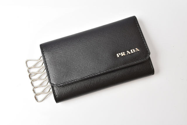 Prada Leather Key Case 2M0025 in Pristine Condition