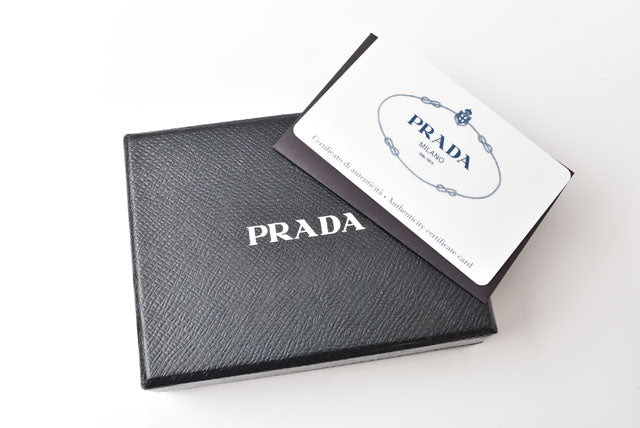 Prada Leather Key Case/Key Holder 1M0222 in Pristine Condition