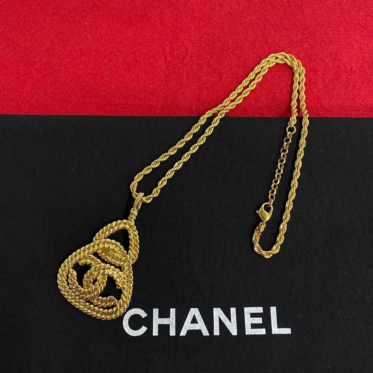 Chanel Rope Chain CC Pendant Necklace Metal Necklace in Very Good Condition