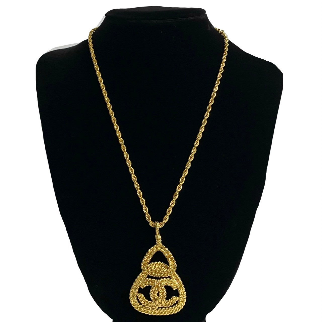 Chanel Rope Chain CC Pendant Necklace Metal Necklace in Very Good Condition