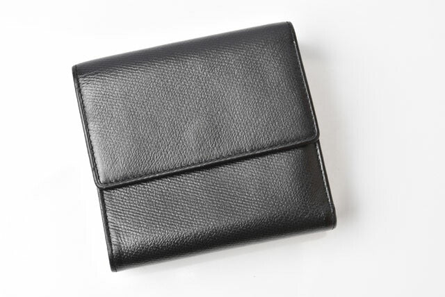 Chanel Leather Bifold Wallet A20902 in Great Condition