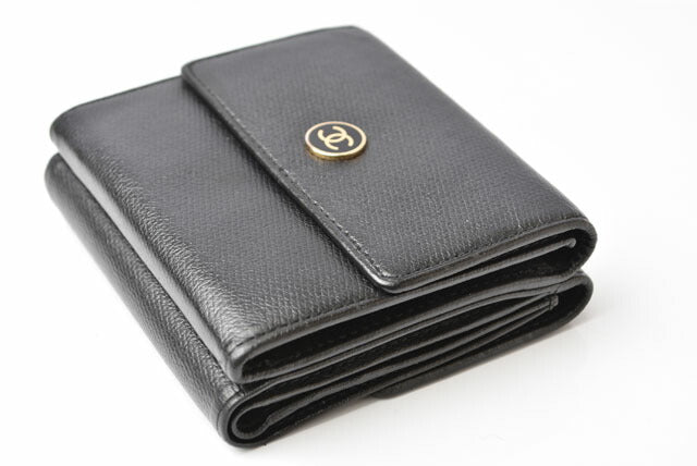 Chanel Leather Bifold Wallet A20902 in Great Condition