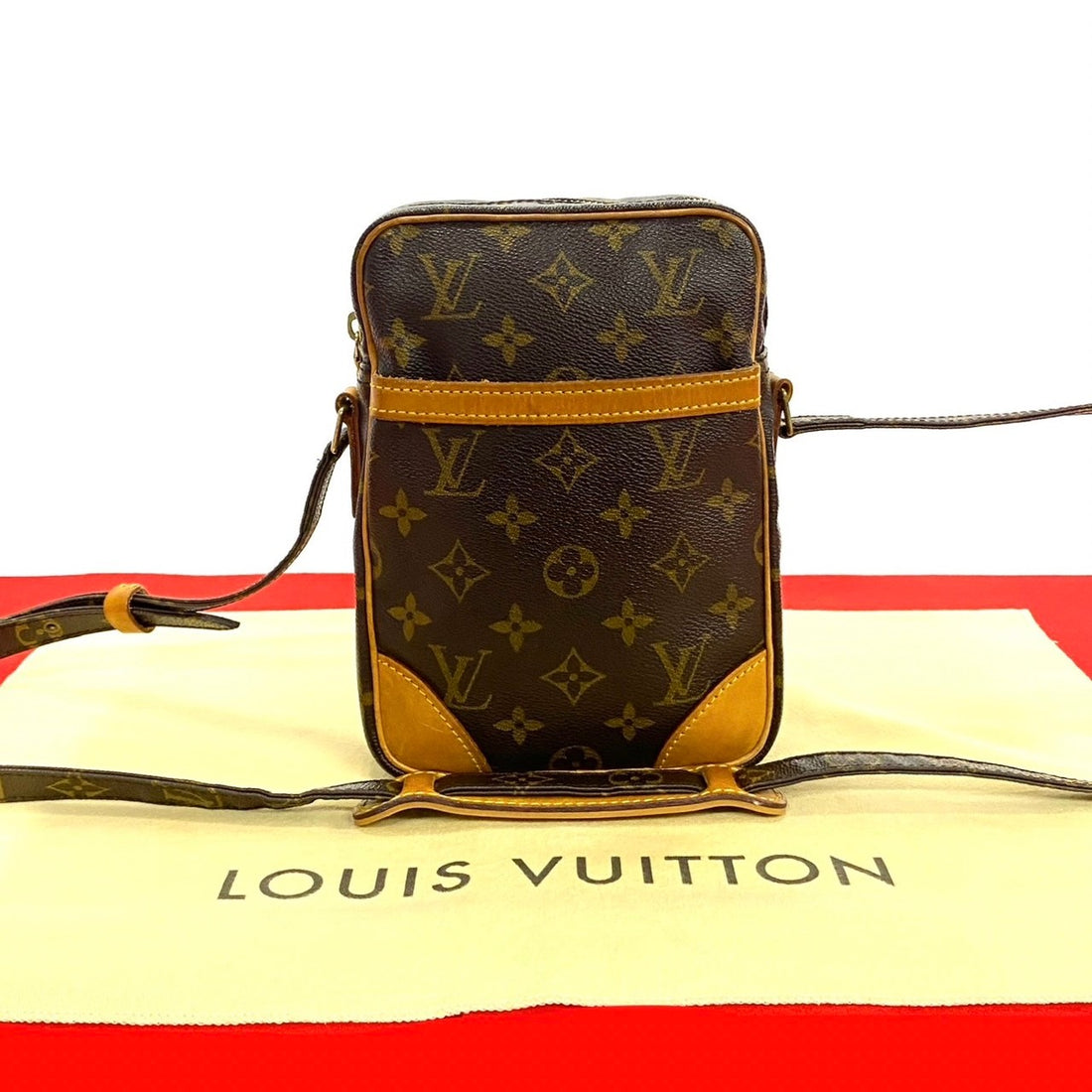 Louis Vuitton Danube Leather Shoulder Bag