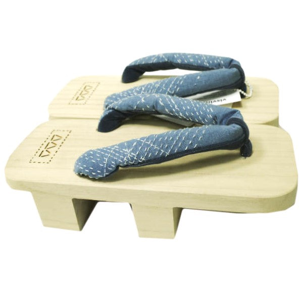 靴 Visvim GETA SASHIKO visvim GETA SASHIKO Paulownia Linen Sandals – LuxUness