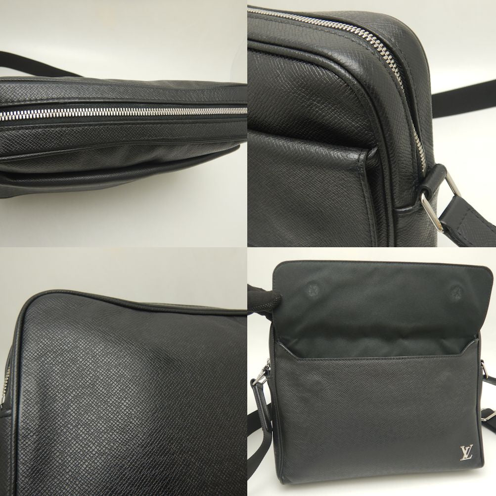 Louis Vuitton Taiga Alex Messenger Bag M30260