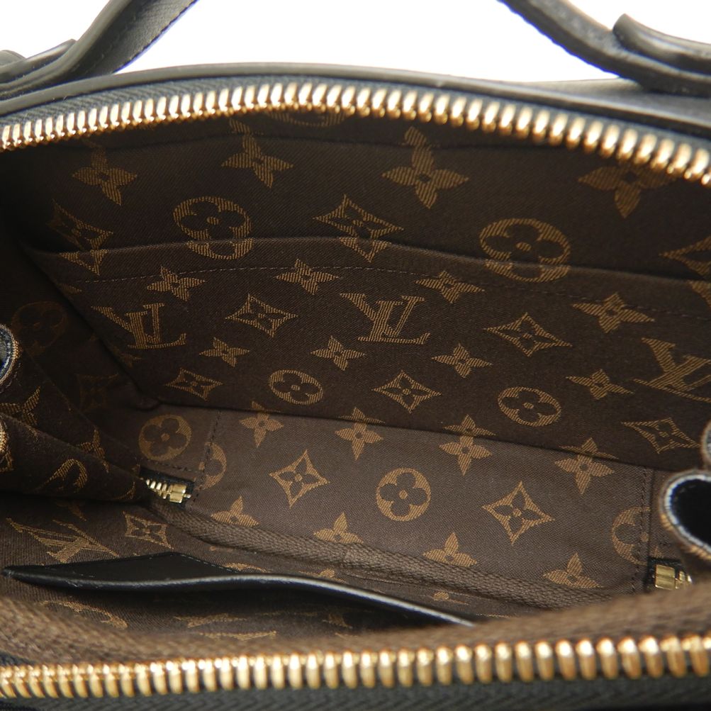 Louis Vuitton Utility Crossbody Bag M80450