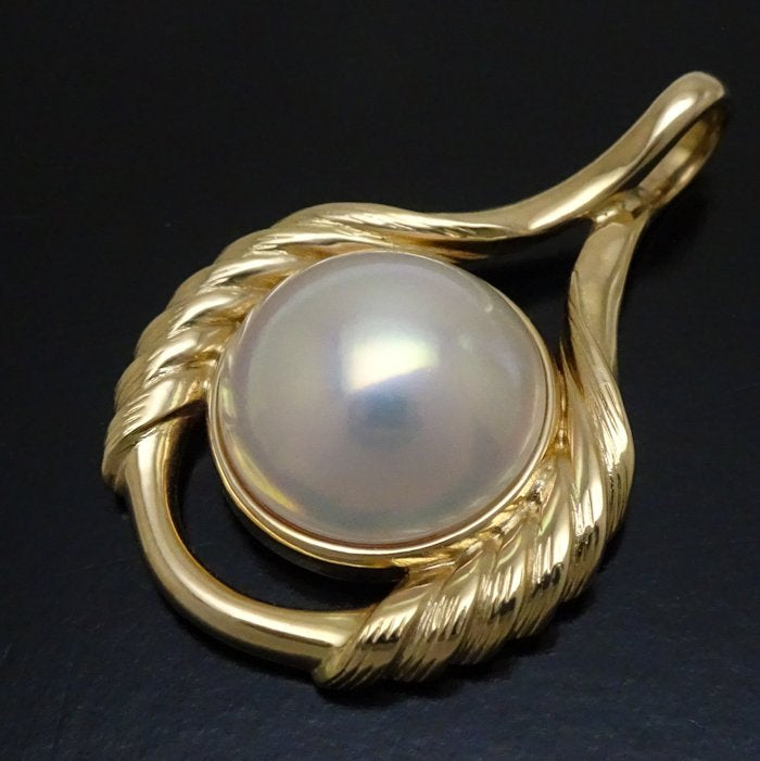 TASAKI Mabe Pearl Pendant Top K18YG Gold