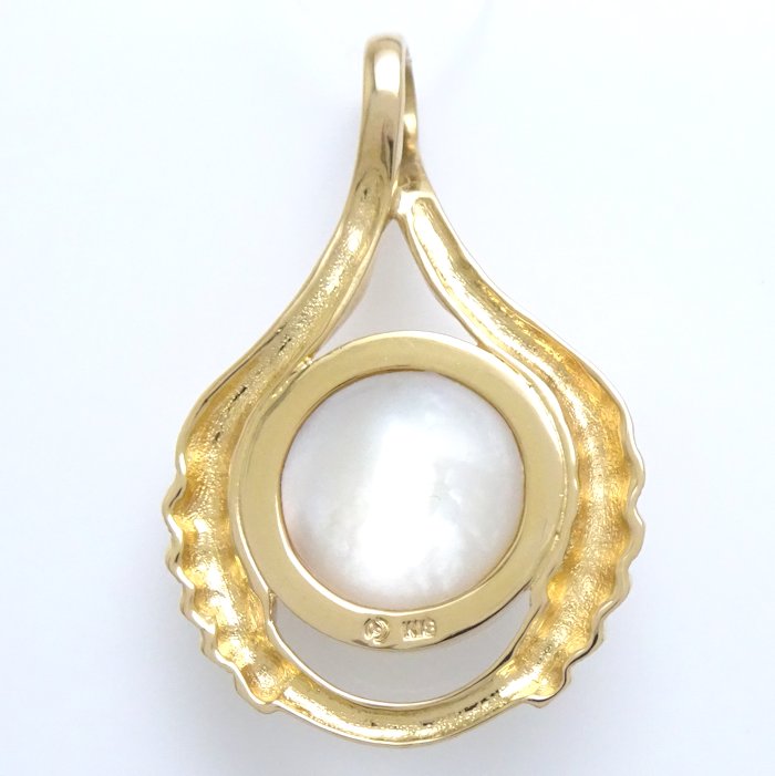 TASAKI Mabe Pearl Pendant Top K18YG Gold