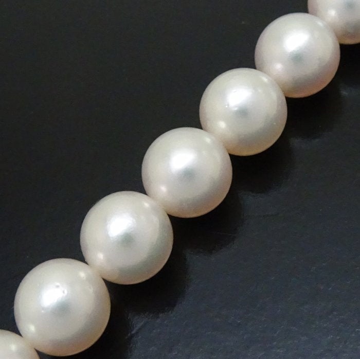 Tasaki Silver Pearl Necklace Akoya