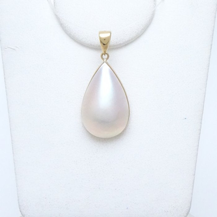 Tasaki Mabe Pearl Pendant K18YG Gold