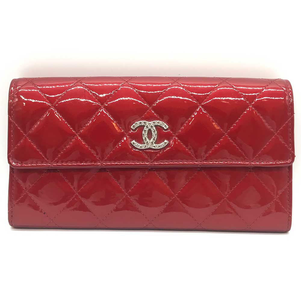 Chanel Matelasse Long Wallet Enamel Bordeaux in Very Good Condition