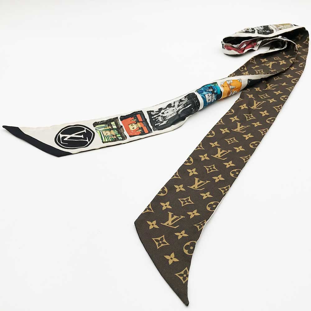 Louis Vuitton Silk Monogram Scarf M78724 in Good Condition